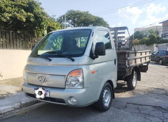 HYUNDAI HR 2.5 TCI HD LONGO COM CAÇAMBA 4X2 8V 97CV TURBO INTERCOOLER DIESEL 2P MANUAL
